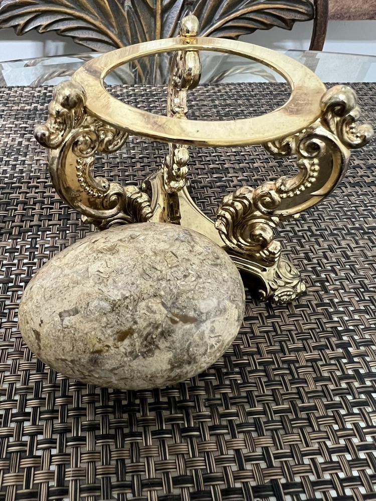 Godinger Stand With A Marble Egg