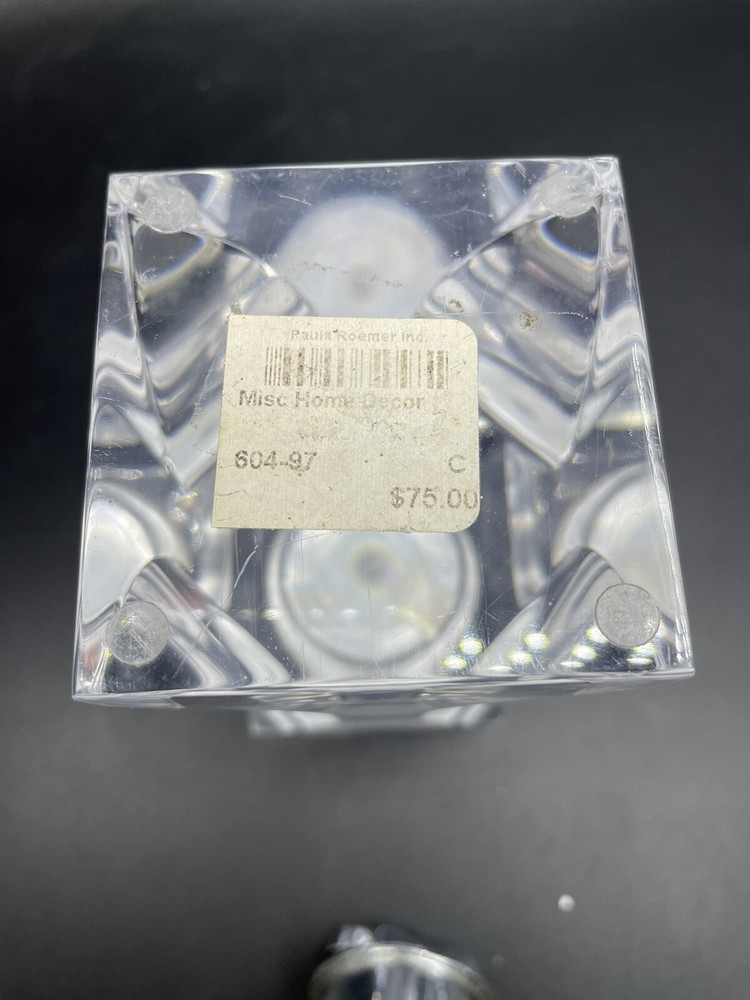 Vrg Ronson Lucite Table Lighter 7"