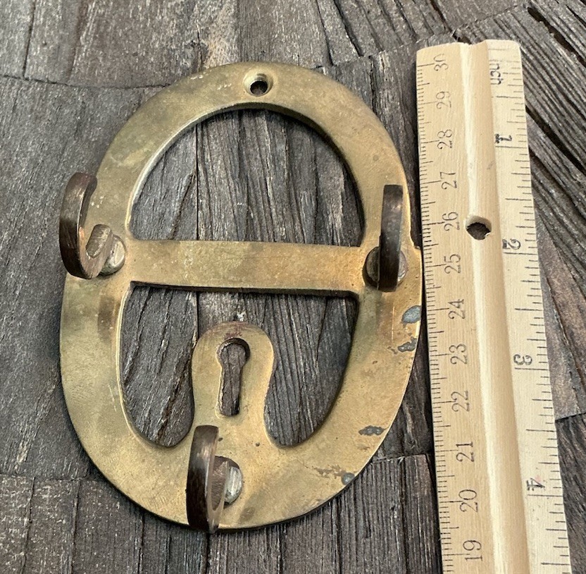 Brass Rustic Wall Mounted 3 Hook Key Holder Oval Shape Styled Keyhole Design