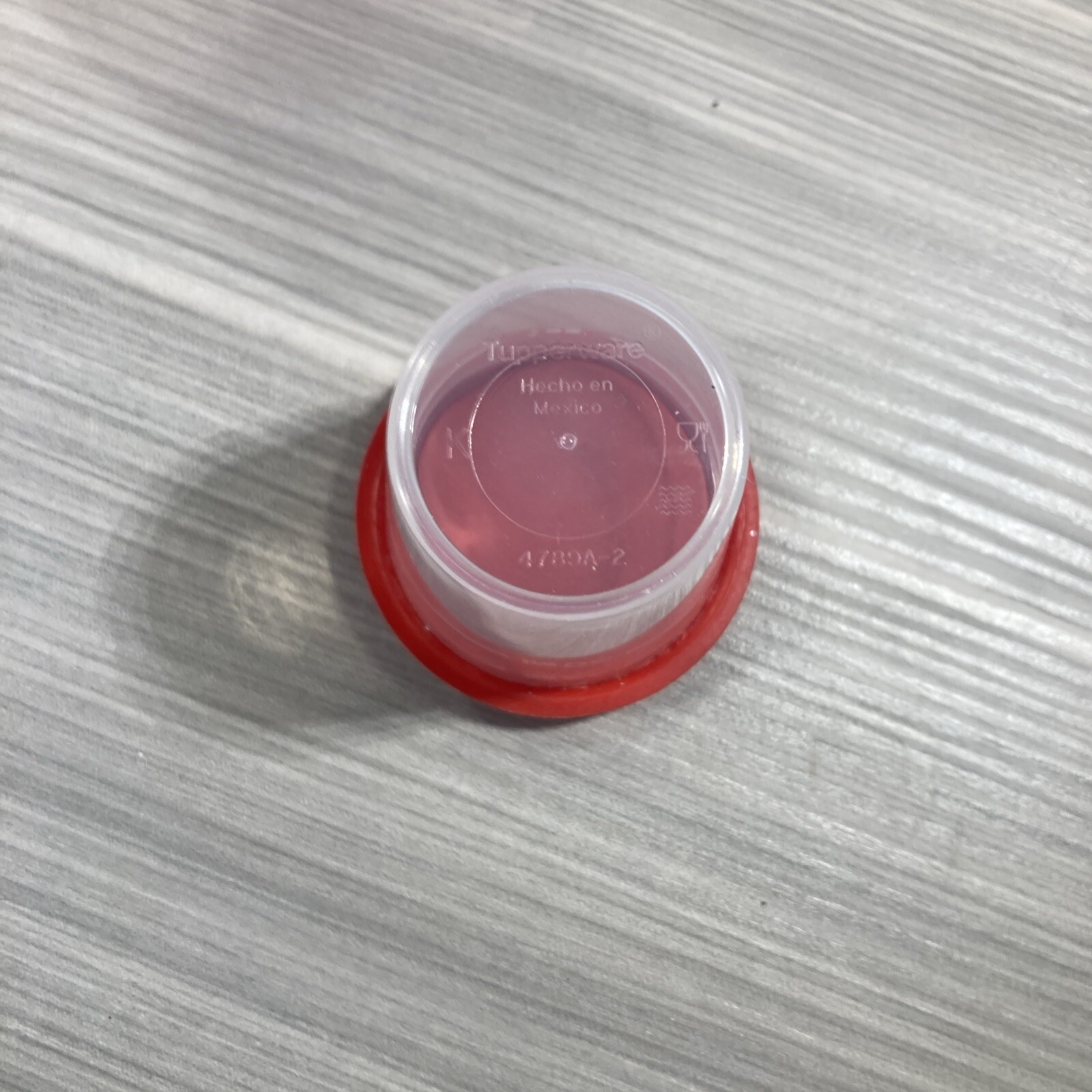 Tupperware Bell Tumbler w/ Sippy Lid 2 Midgets and Snack Cup in Red New!