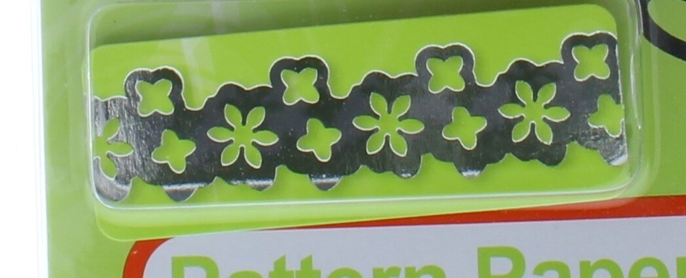 Tonic Studios Simplicity Pattern Paper Punch Floral Trim Strip