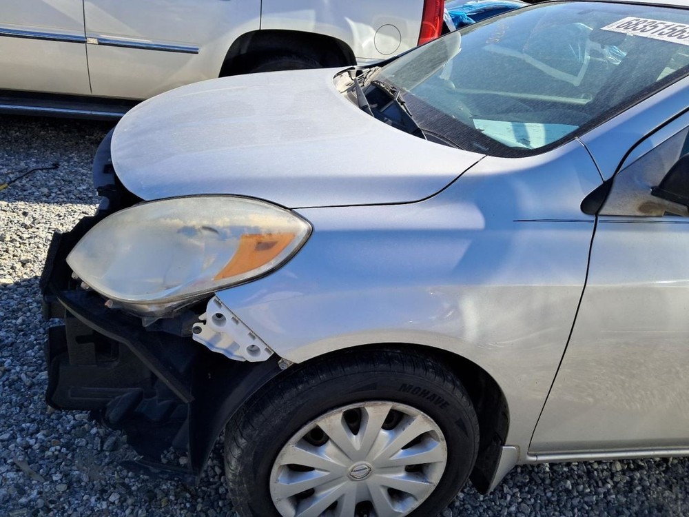 VERSA 2014 Glove Box 4841012