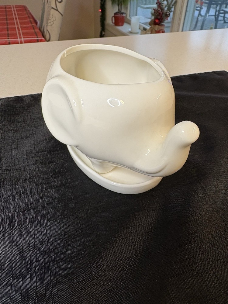 Ceramic Elephant -Shaped Succulent planter