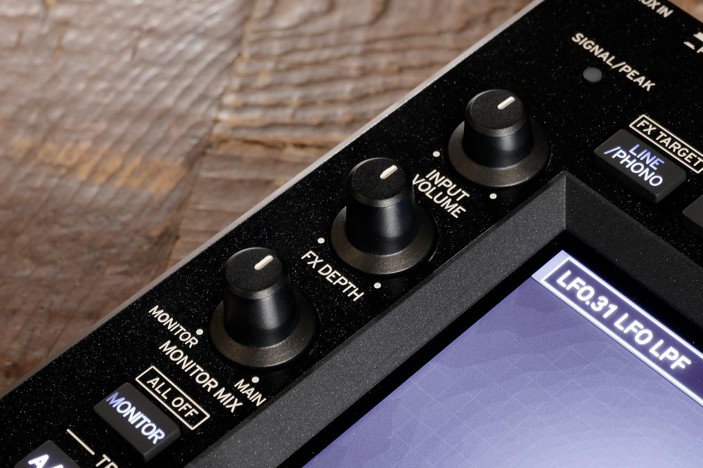 KORG All-in-One KAOSS Replay Dynamic Effects Processor and Sampler