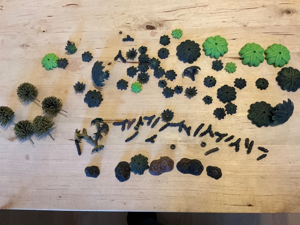 Warhammer Scenery Trees 3rd Edition OOP SOLD AS SEEN  (012)