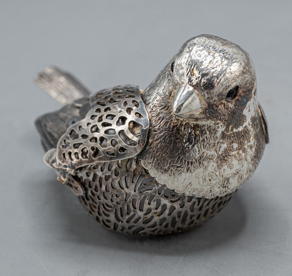 READ - Christofle Lumiere D'Argent Collection Sitting Bird Silverplate France