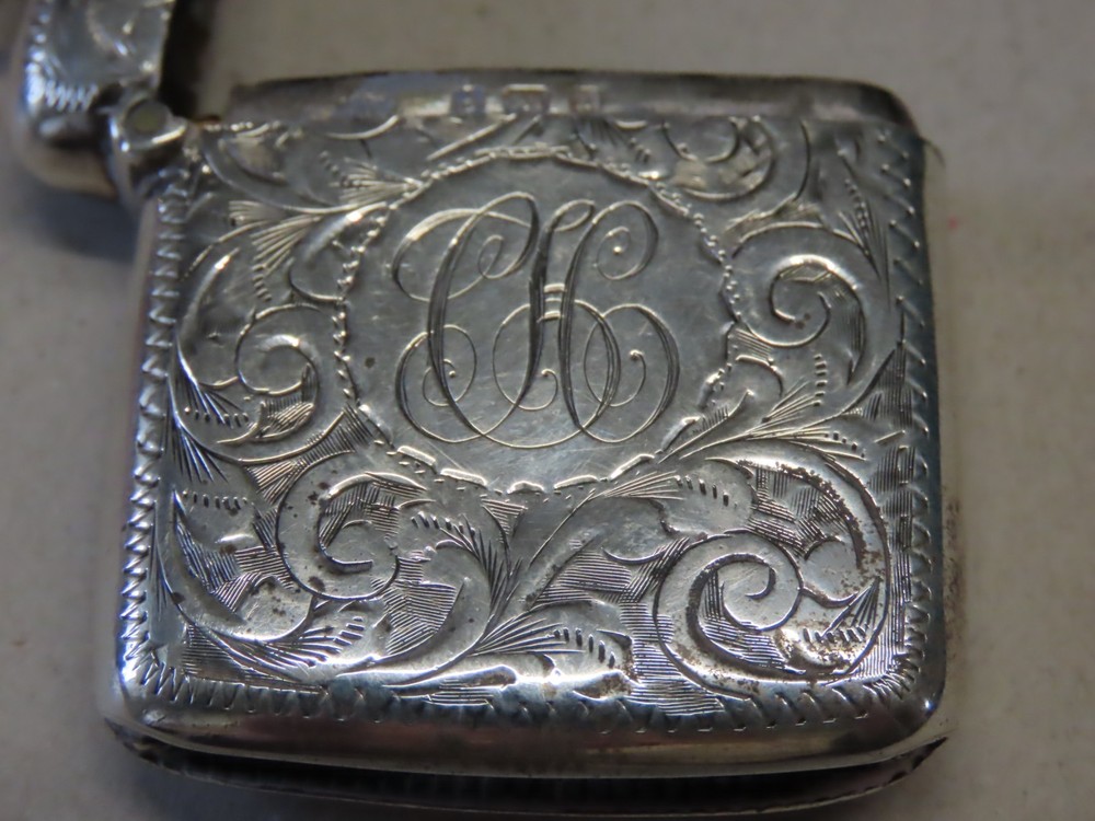 Solid silver vesta case, engraved pattern and initials