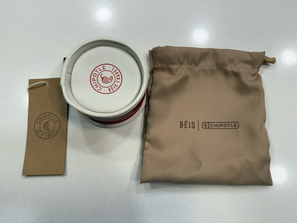 BÉIS x Chipotle The Guac Cup Charm