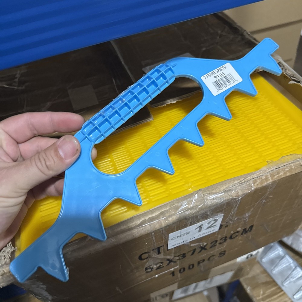 Beekeeping Equipment Plastic 7 Frame Spacer Bee Frame Spacing Tool USA
