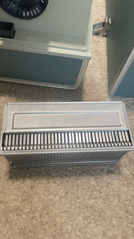 Argus 500 Projector W/ Case Tested In Working Condition !!