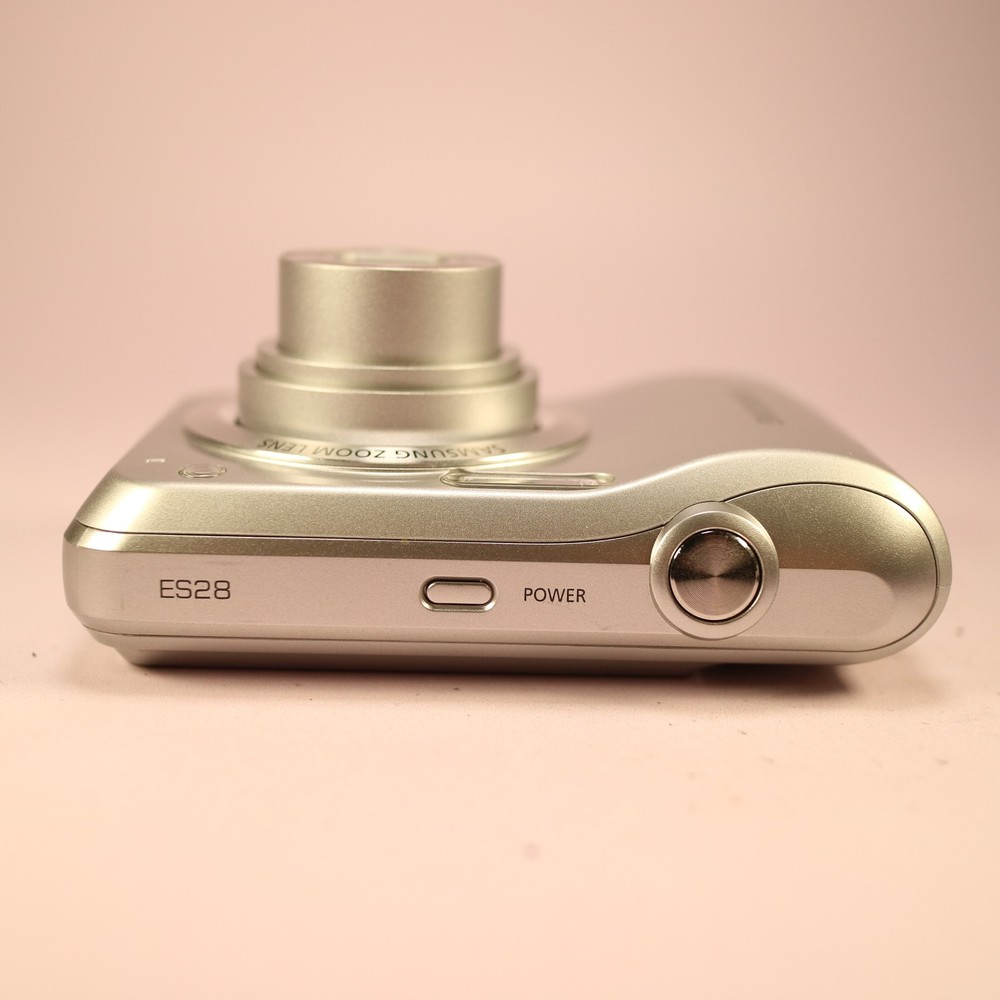 Samsung Digital Camera ES28 12.2MP Silver Tested