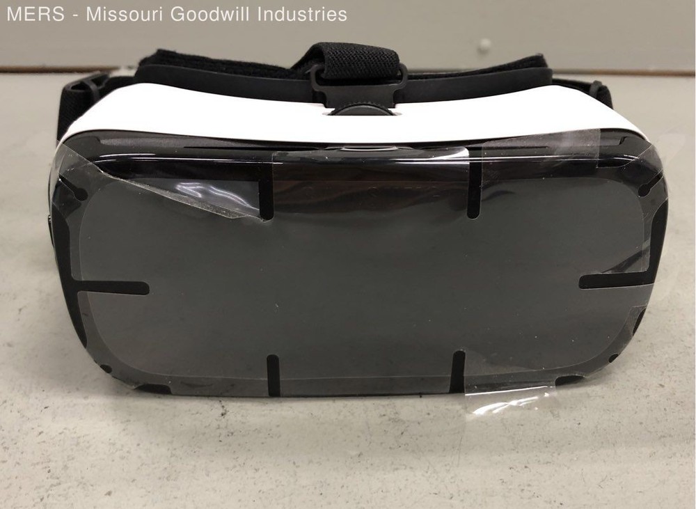 Samsung Gear VR Oculus Virtual Reality Headset