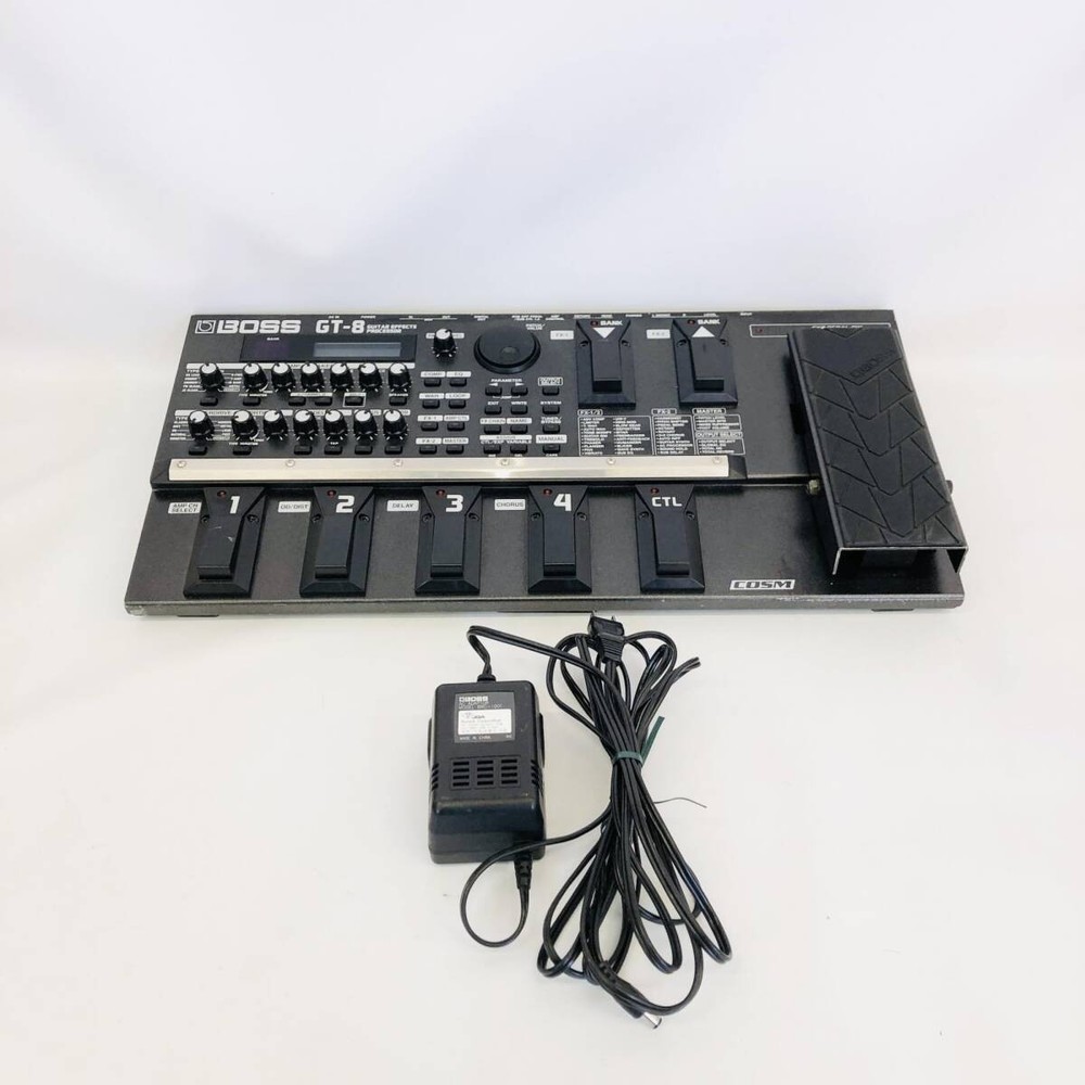 BOSS GT-8 Guitar Effects Processor Multi Effect Pedal w/AC Adapter Tested JAPAN