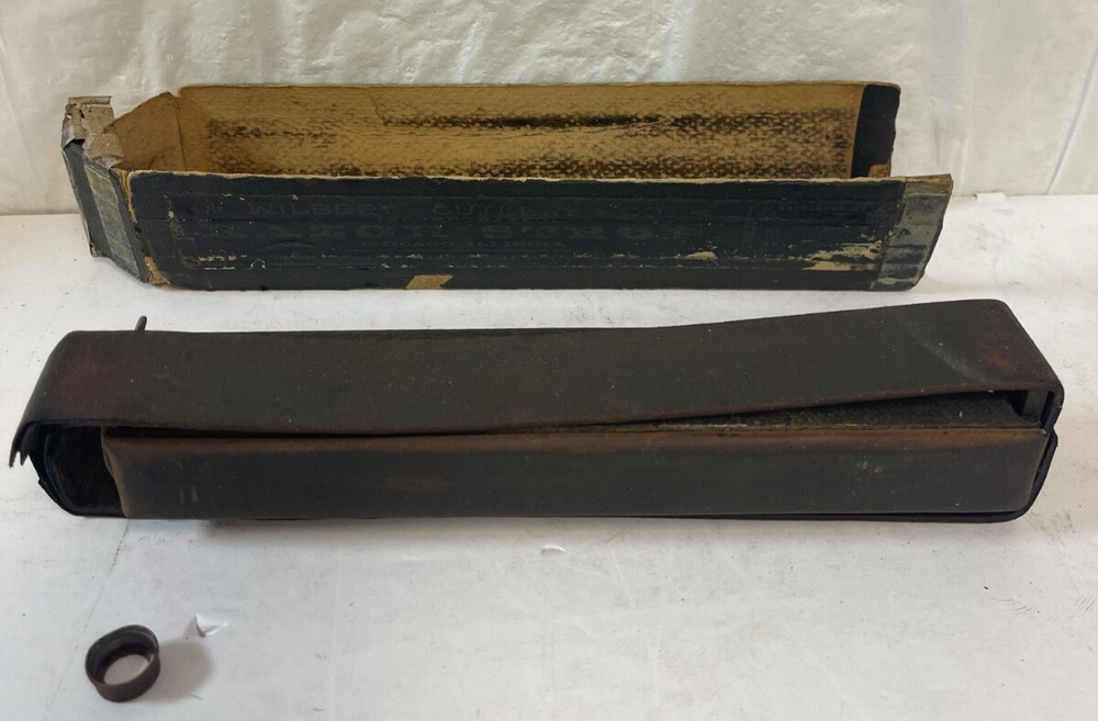 Barber Leather Strop Straight Razor Sharpening Shaving BROKEN BOX & STRAP