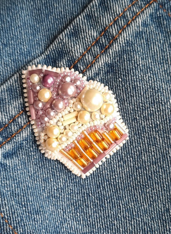 Crystal Art Beadwork kit for creating brooch BP-234C Cake