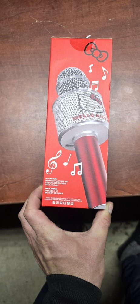 Hello Kitty Bluetooth Karaoke Microphone & Wireless Speaker USB Charging Red NIB