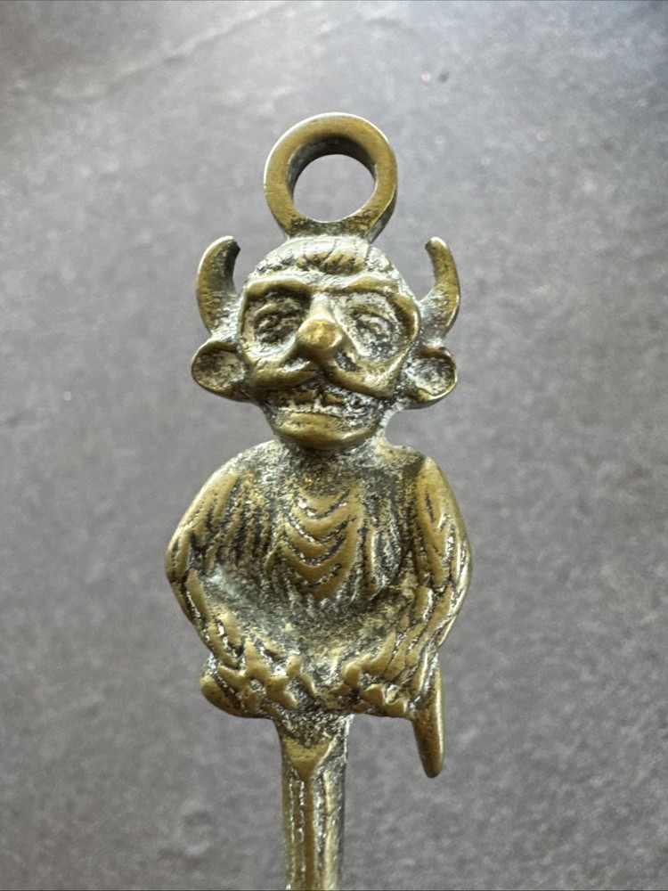 VINTAGE BRASS LINCOLN IMP SITTING DEVIL DEMON TOASTING FORK FIREPLACE TOOL