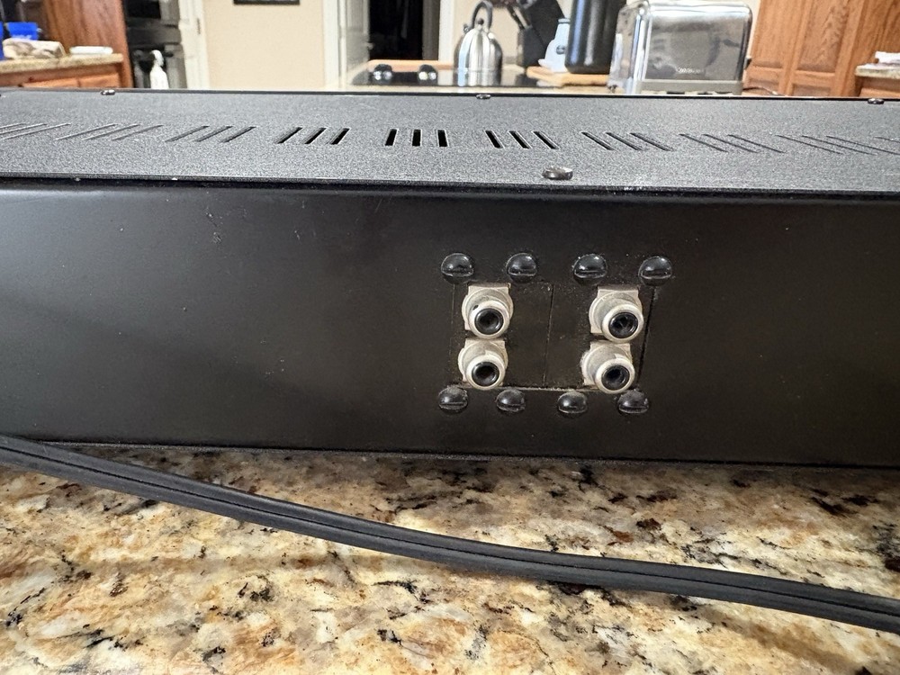 Audio Power Control Distributions Panel Rack Mount 19” Powers Up.