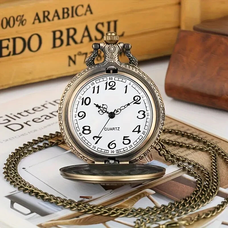 Retro Bronze Color Maple Leaf Pattern Quartz Pocket Watch