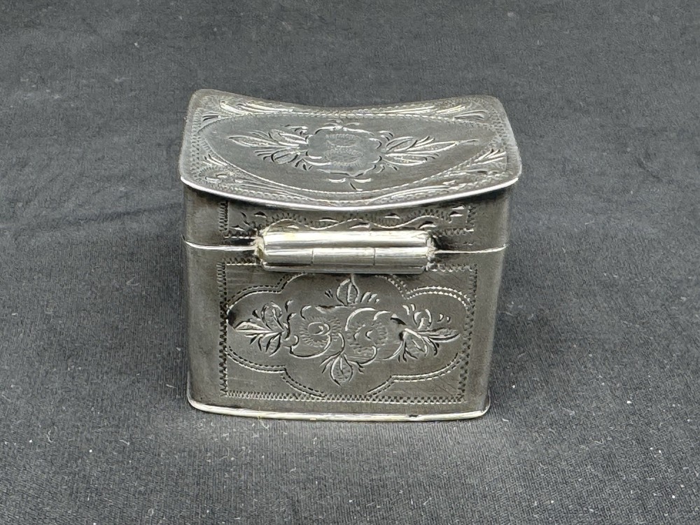 Antique Dutch 833 Silver Snuff Box