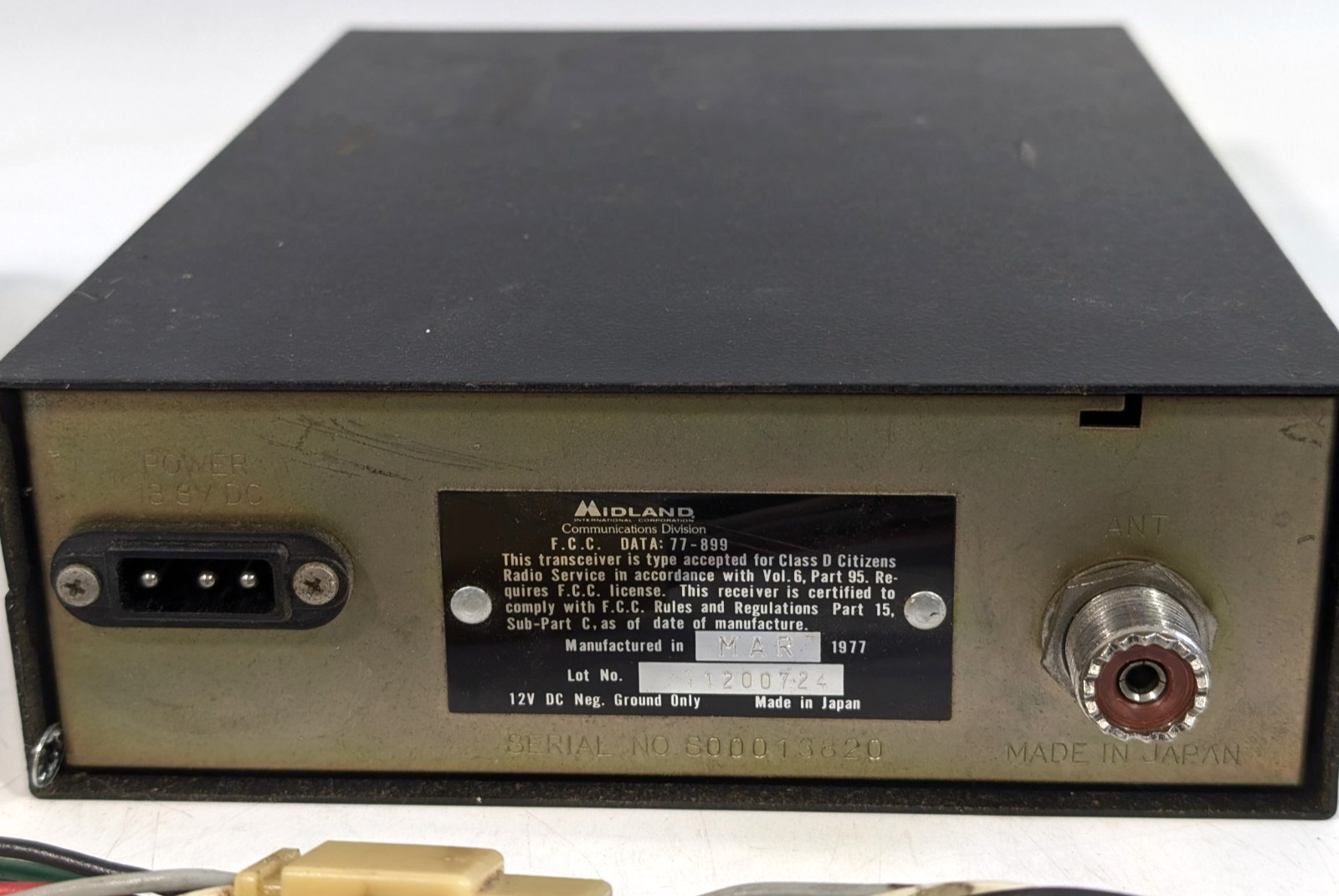 Midland 1977 AM/FM CB Radio In-Dash Combination w Wiring CW McCall Vintage