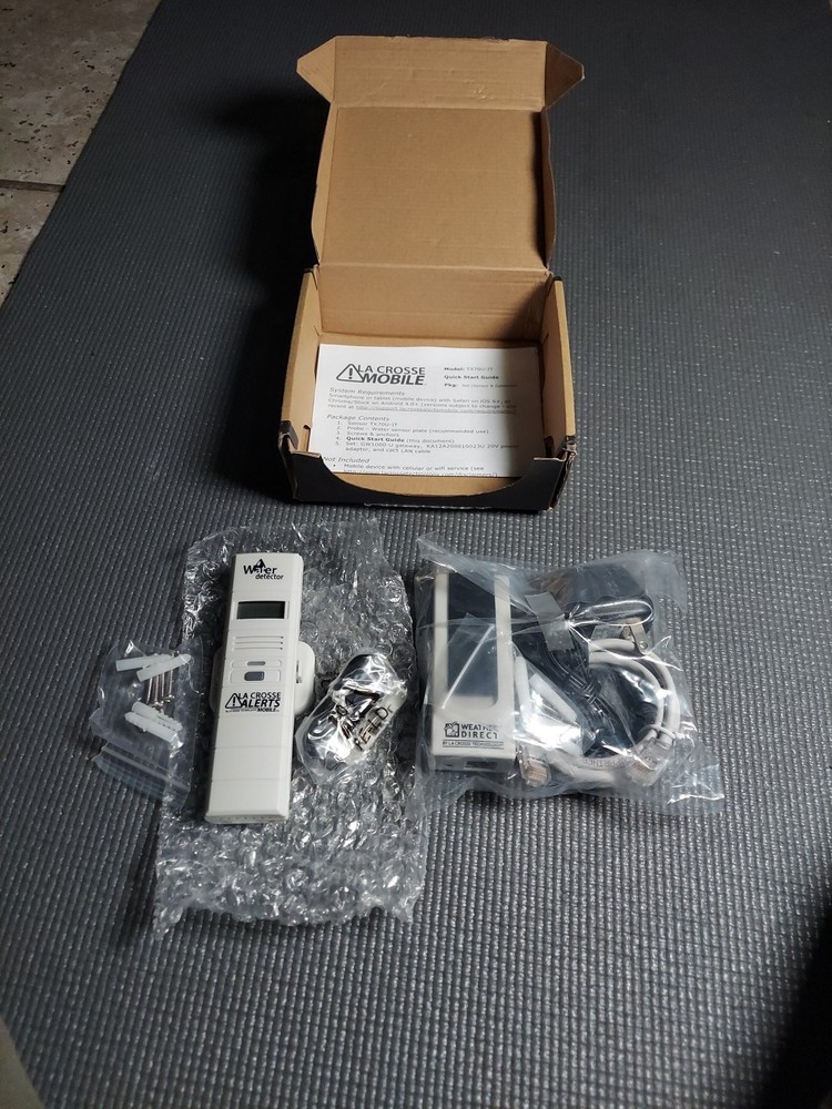 La Crosse Mobile water leak detector system (model TX70U-IT) Read Description