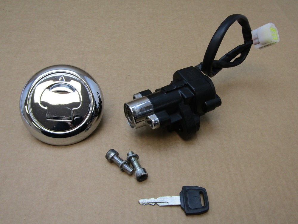 Keeway Superlight E5 125 2023 5,267 miles ignition switch, fuel cap key (15486)