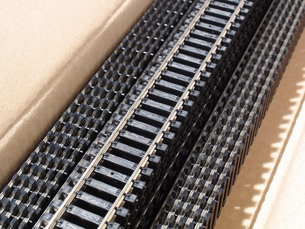 HO ATLAS # 168 CODE 100 BLACK TIES SUPER FLEX TRACK 25 PCS