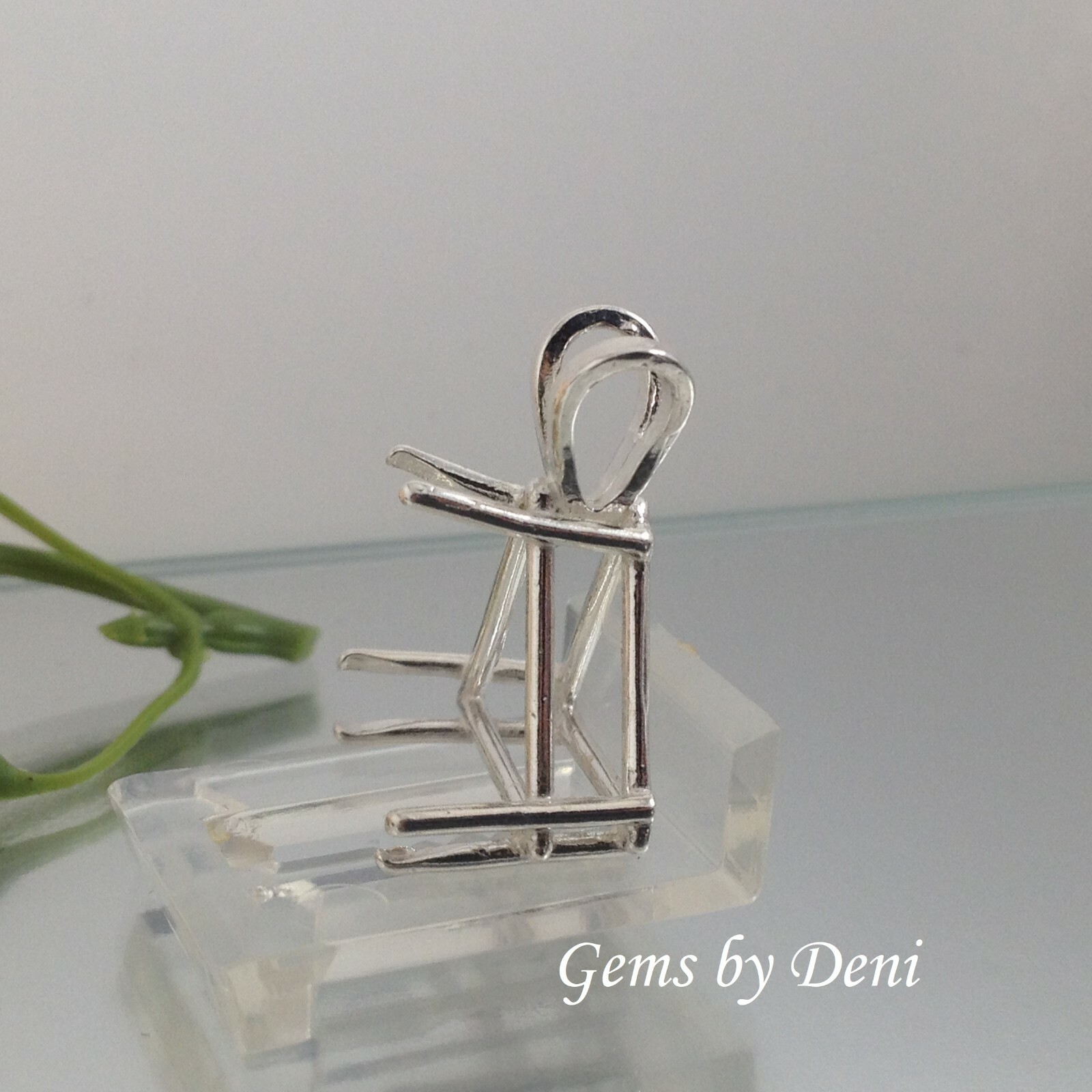 Triangle (Trillion) Sterling Silver Pre-Notched Pendant Setting (4x4mm-16x16mm)