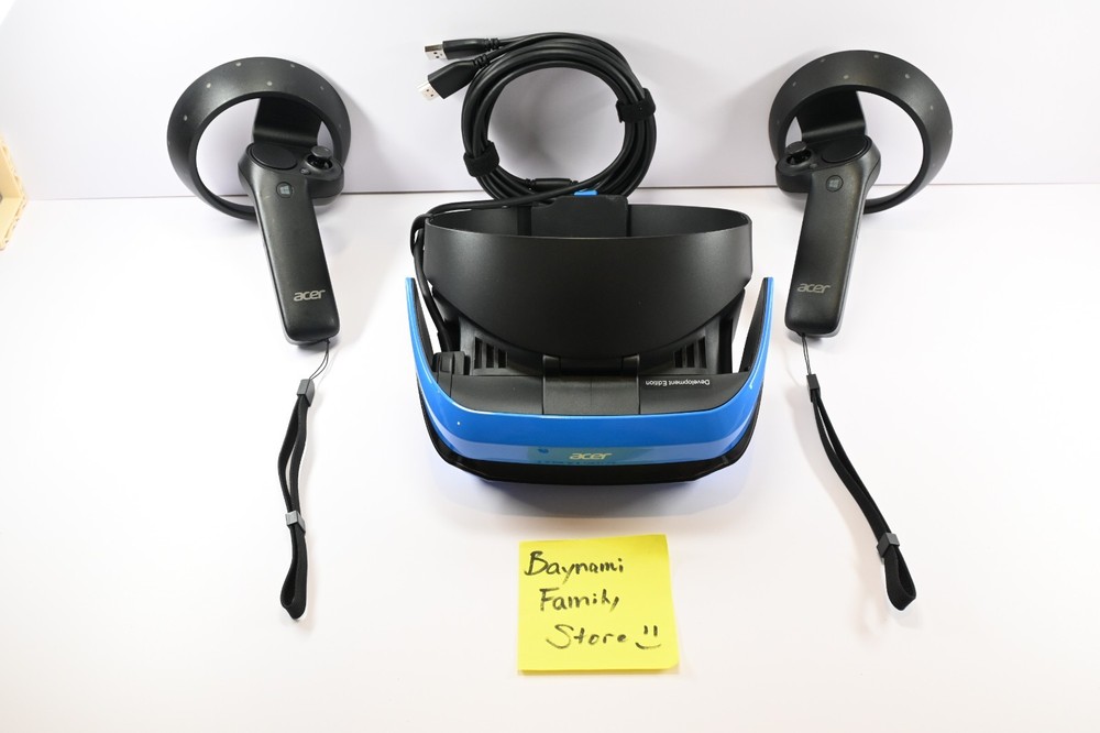 Acer Windows Mixed Reality VR DEV Headset w/ 2x Controllers H7001 - Tested
