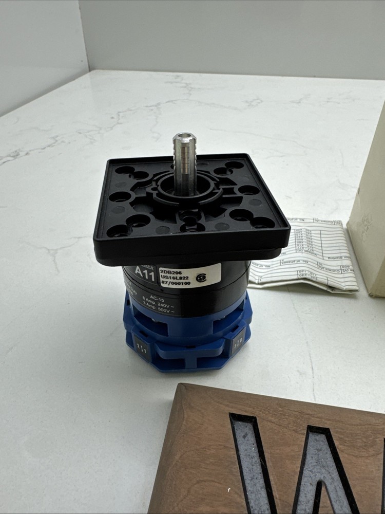 KRAUS NAIMER Rotary Switch A11.2DB206-700.E