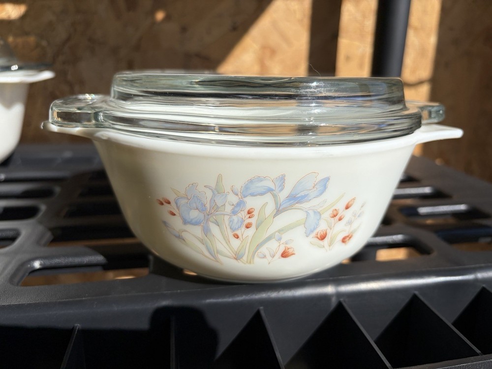 Pyrex Blue Iris Approx 6.5” Dia. X 2.75” Deep