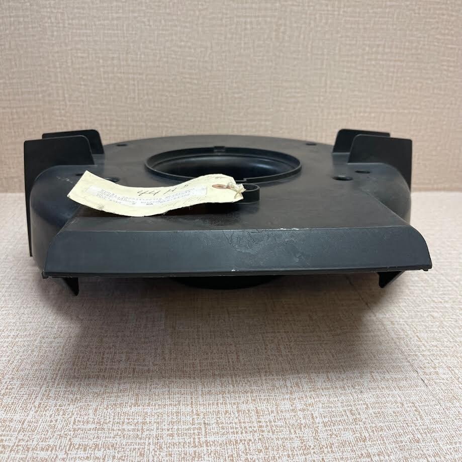 Nilfisk Advance 56209348 COVER MIDDLE NILFISK NOS
