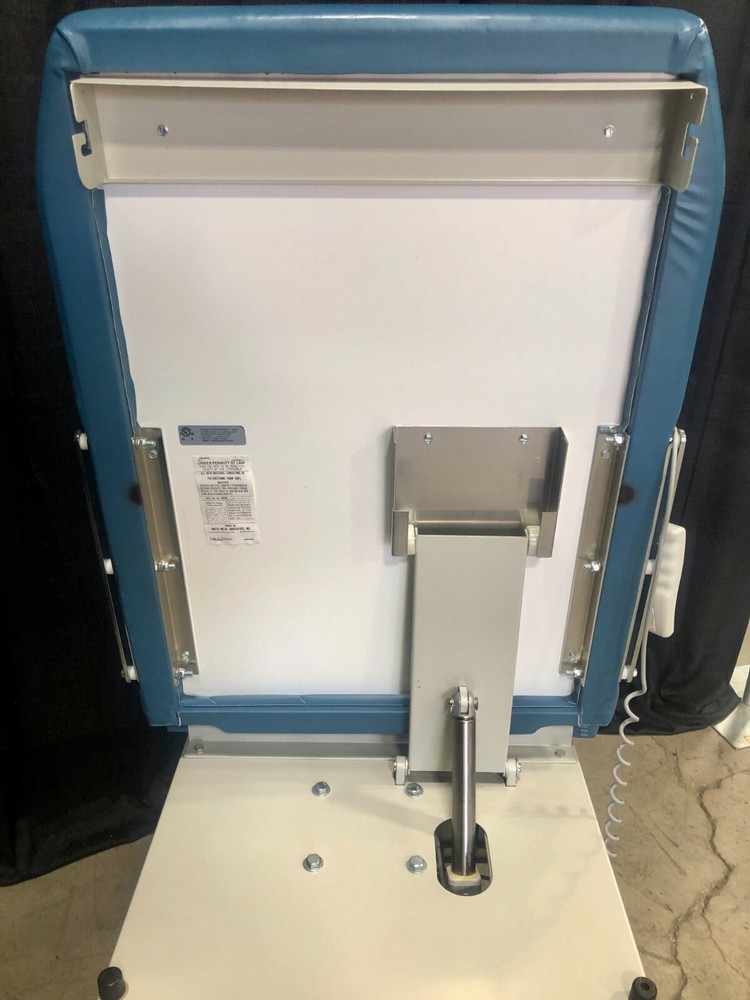 UMF 5060 Power Exam Table