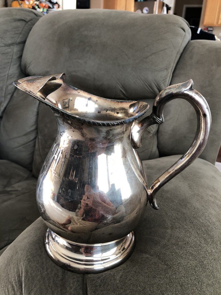 MARSHALL FIELDS VINTAGE WATER PITCHER STAMPED WITH MARSHALL FIELDS A22