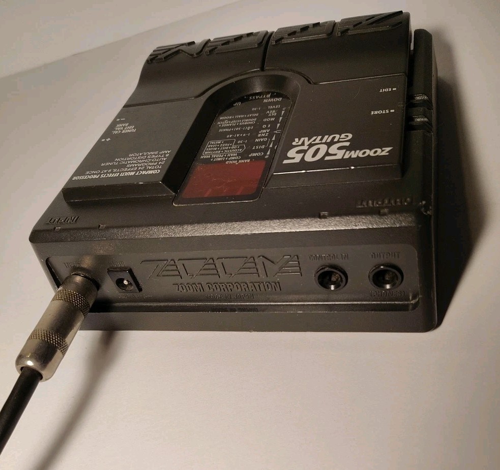Zoom 505 World's First Multi Effects System In A Compact Pedal Tested & Working