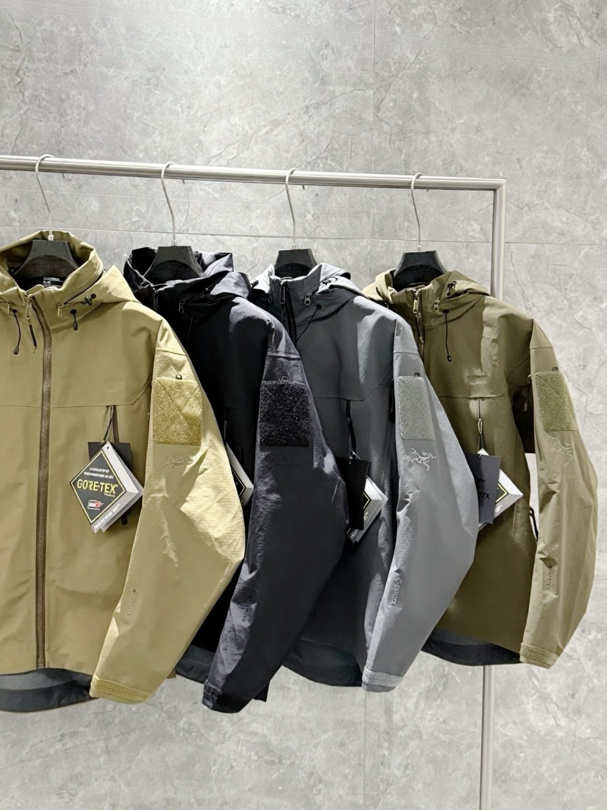 Unisex Fashion ARC Leaf Cold Gen 2 GTX Hiking Jackets Alpha Outdoor Jacket