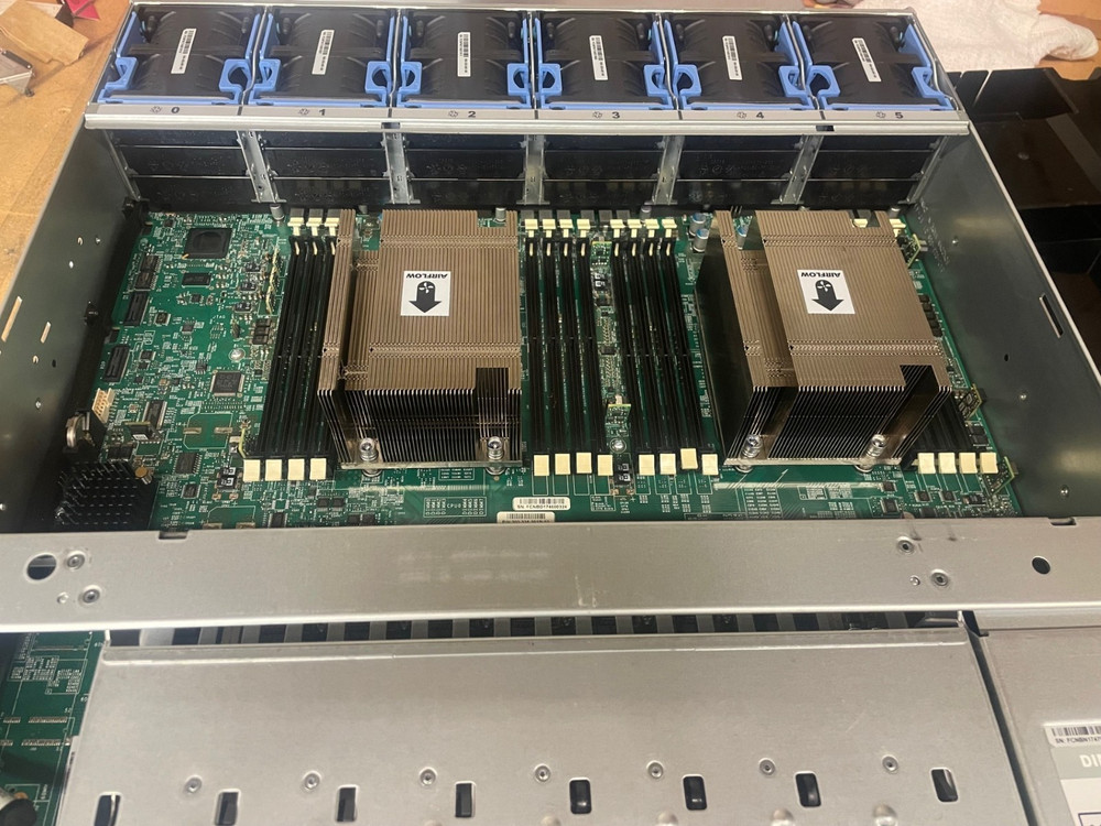EMC DD6800 110-335-301B SERVICE PROCESSOR. NO MEMORY.  DAMAGE TO HANDLE.
