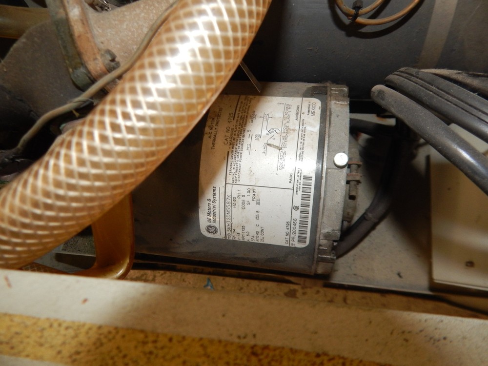 NESLAB CFT-33 REFRIGERATED RECIRCULATING CHILLER (#4575)