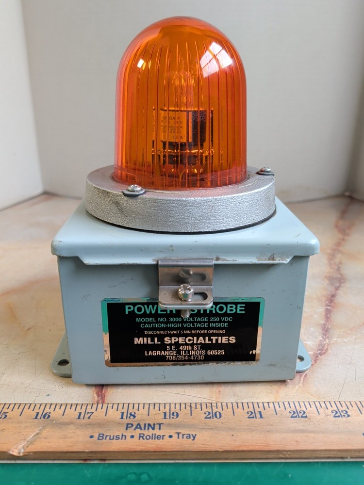 MILL SPECIALTIES POWER STROBE 3000 STROBE LIGHT