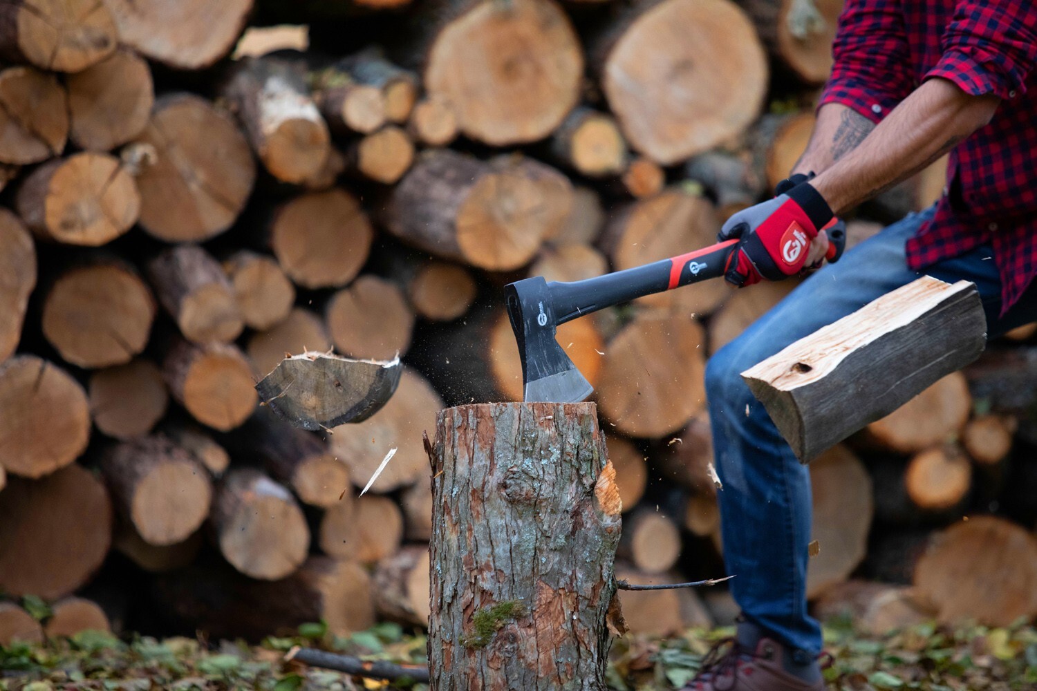 INTERTOOL 24-inch Mid-Size Felling Axe, 2.2 lbs Wood Chopping Ax HT08-0263