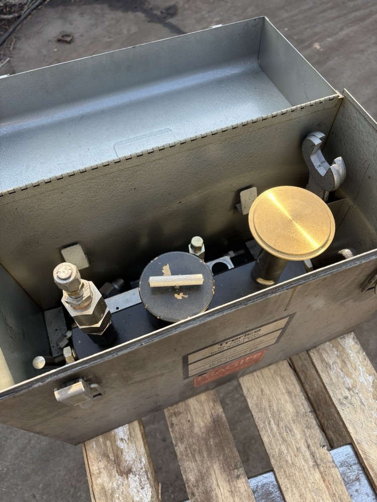 Trerice 780 dead weight tester