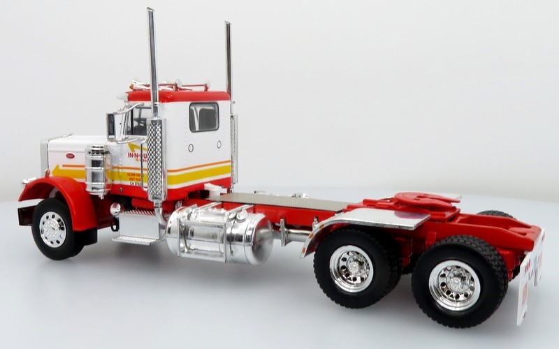 1:43 Peterbilt 359 Tractor Trailer: In-N-Out Burger