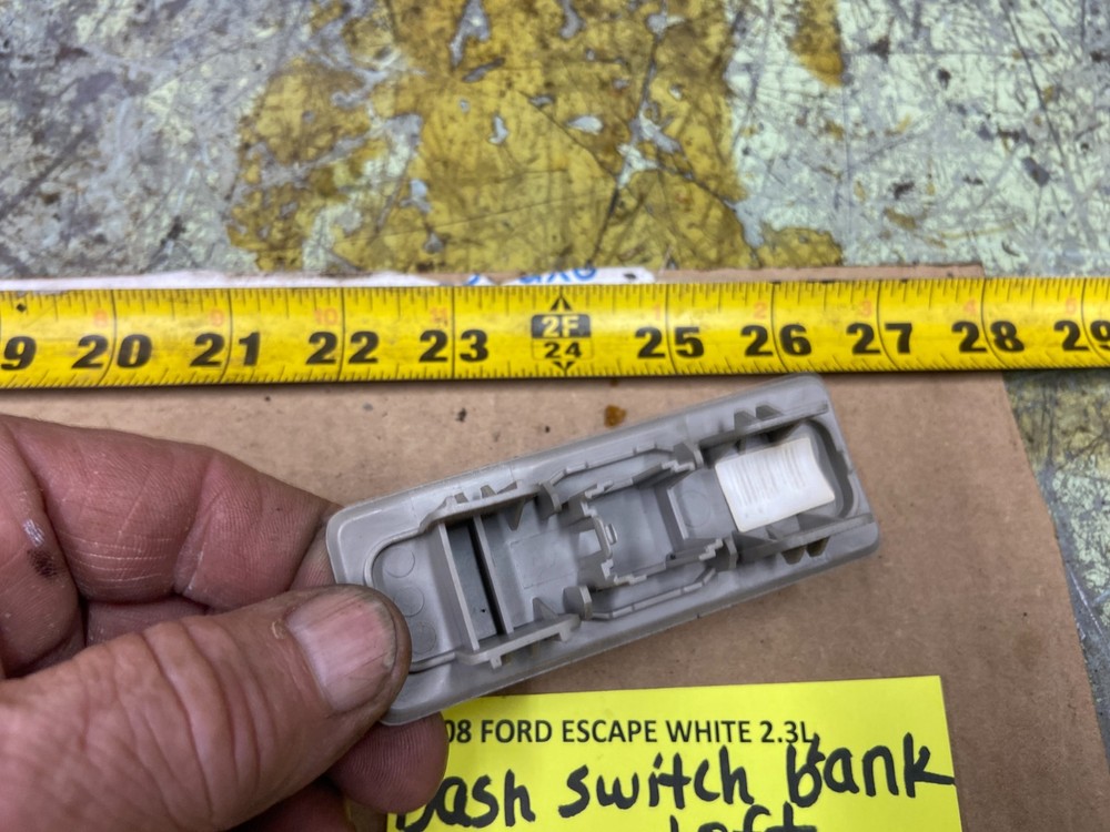 05-08 ESCAPE 2.3L DASH SWITCH BLANK