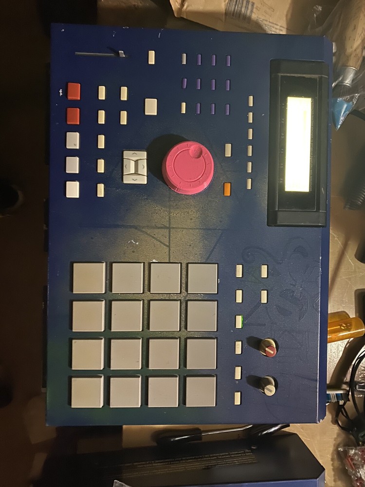Akai MPC 2000XL MCD MIDI Production Center Sampler Sequencer Drum Machine Blue