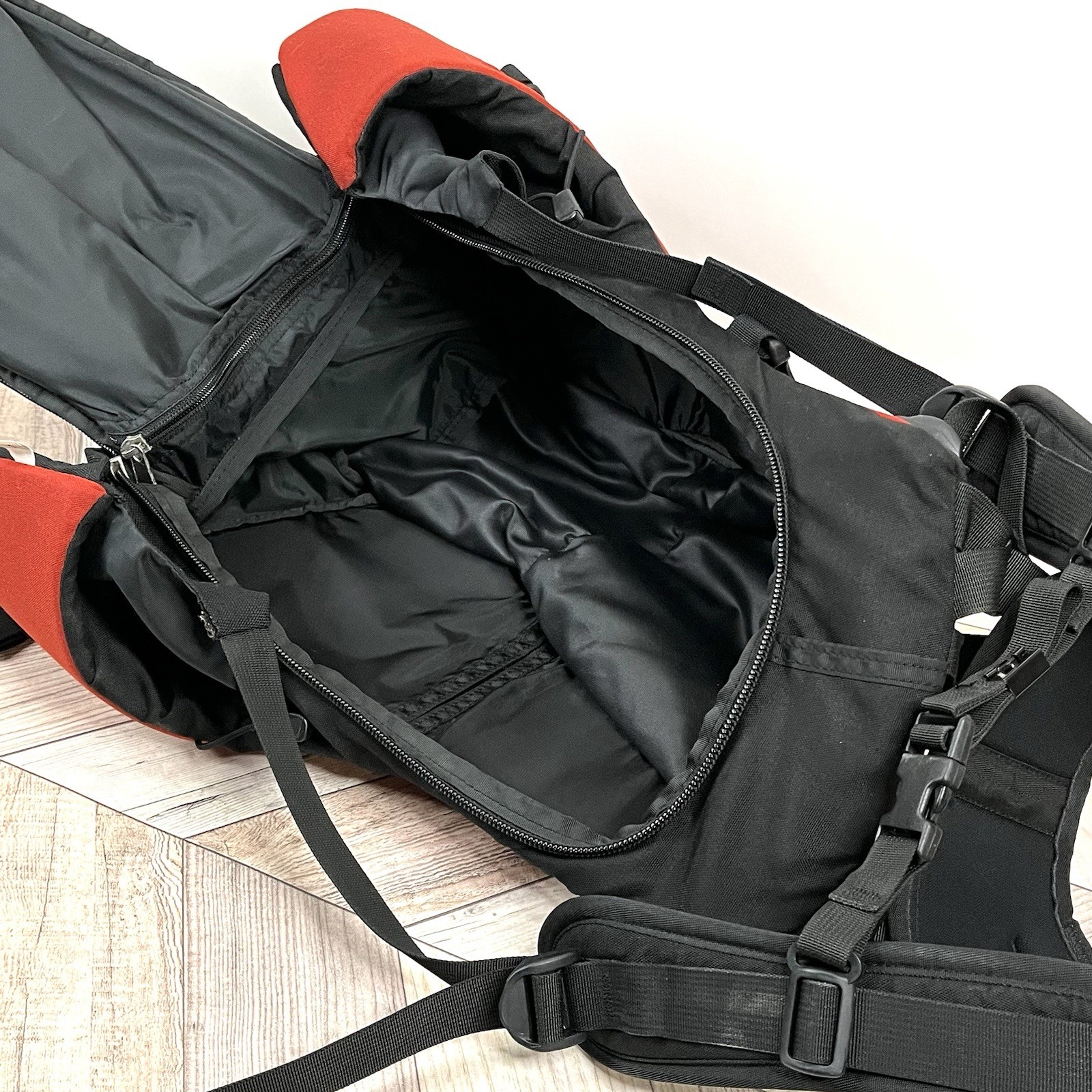 Osprey Skylark Backpack Colorado USA Orange Black Waist & Shoulder Strap Large