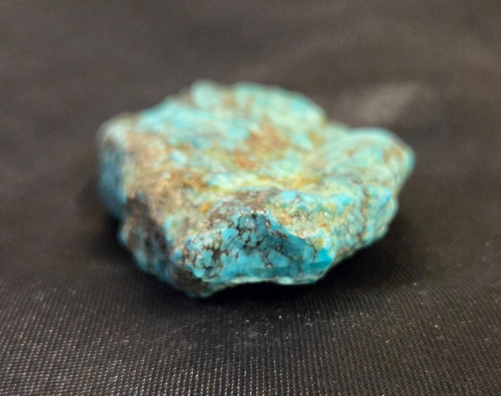 HIGH QUALITY TURQUOISE KINGMAN ROUGH 49 GMS
