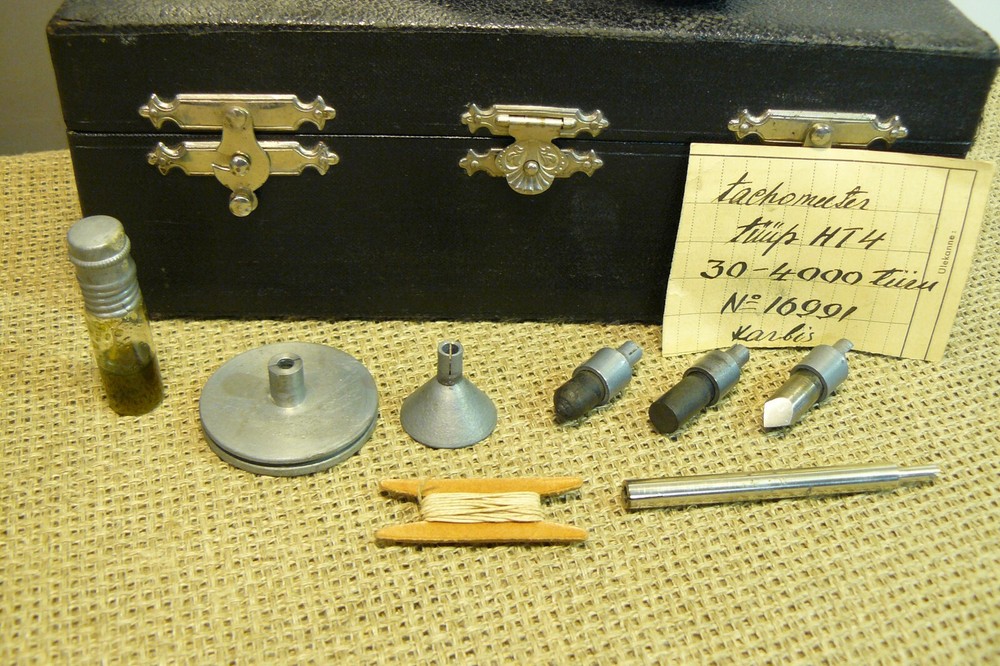 Antique Germany Hand TACHOMETER kit with Box (546)