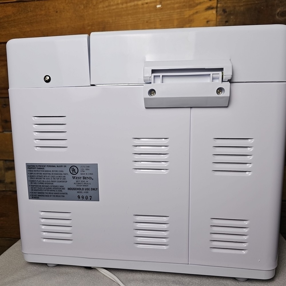 West Bend Perfect Timing Automatic Bread & Dough Maker #40126 (Open Box)