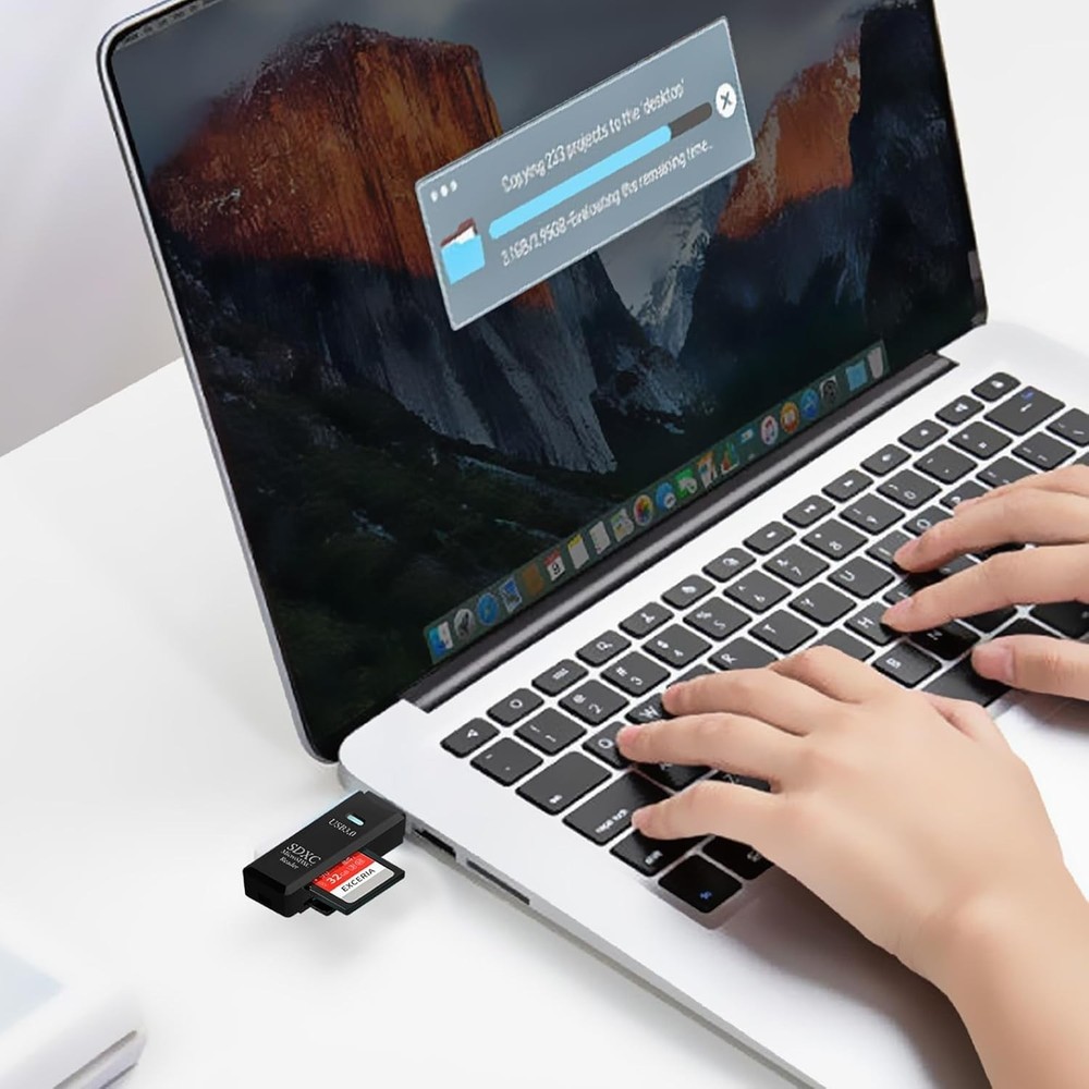 Versatile 5Gbps USB Card Reader for SDXC, SDHC & MicroSD - Lightweight Black